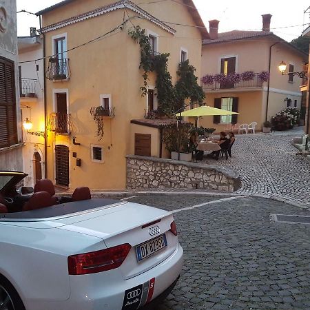 Scaccia Pensieri Vila Cerchio Exterior foto