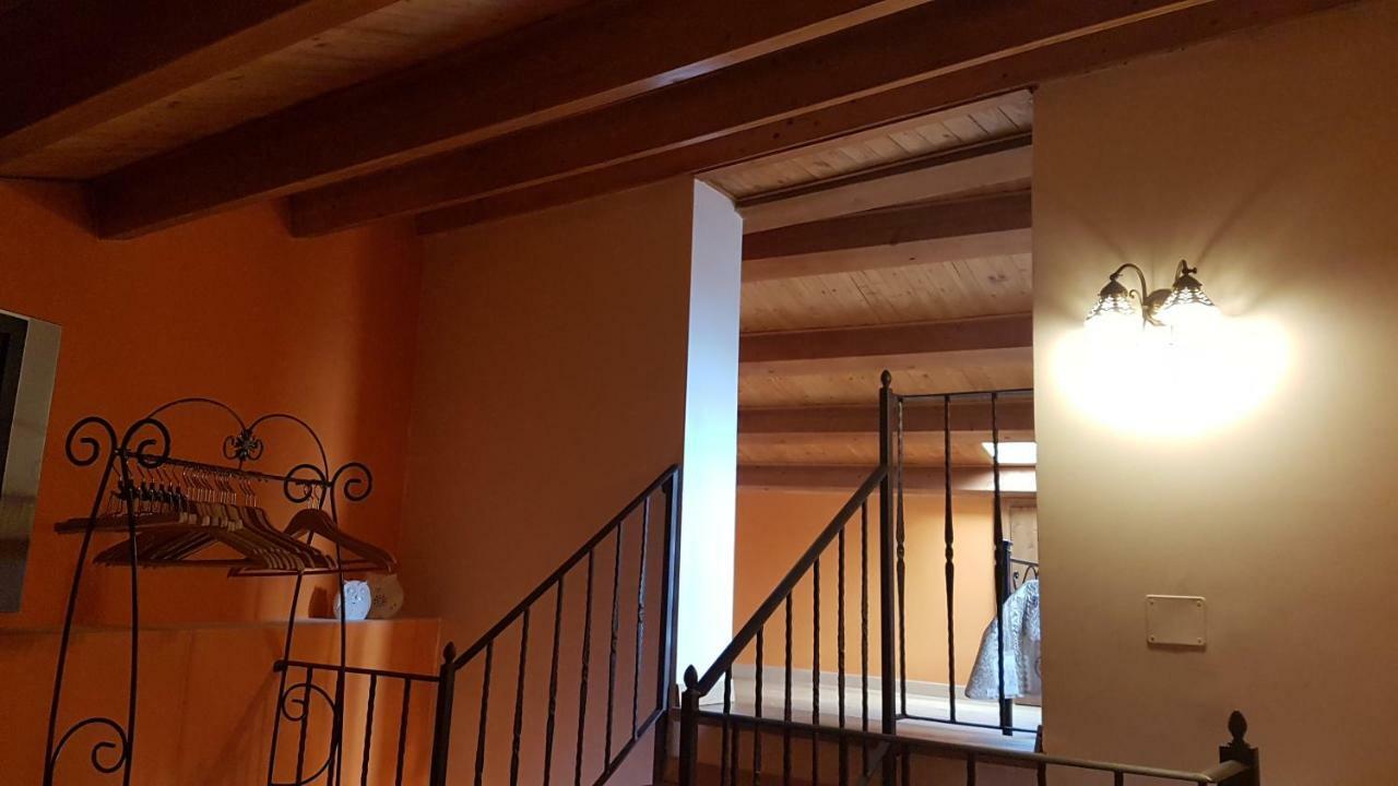 Scaccia Pensieri Vila Cerchio Exterior foto
