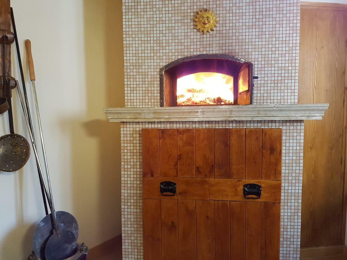 Scaccia Pensieri Vila Cerchio Exterior foto