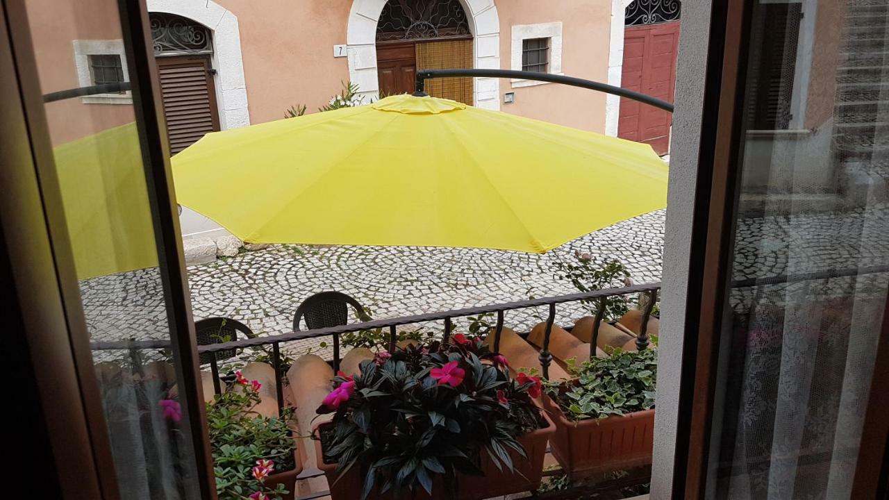 Scaccia Pensieri Vila Cerchio Exterior foto