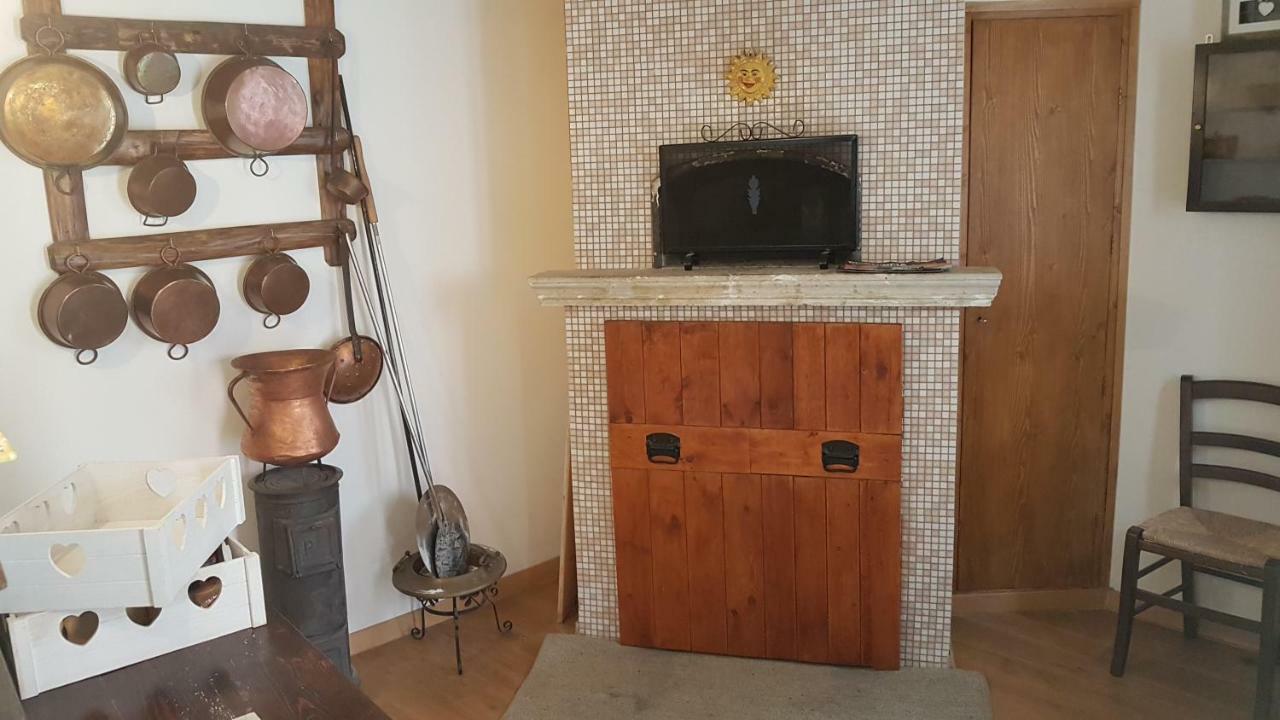 Scaccia Pensieri Vila Cerchio Exterior foto