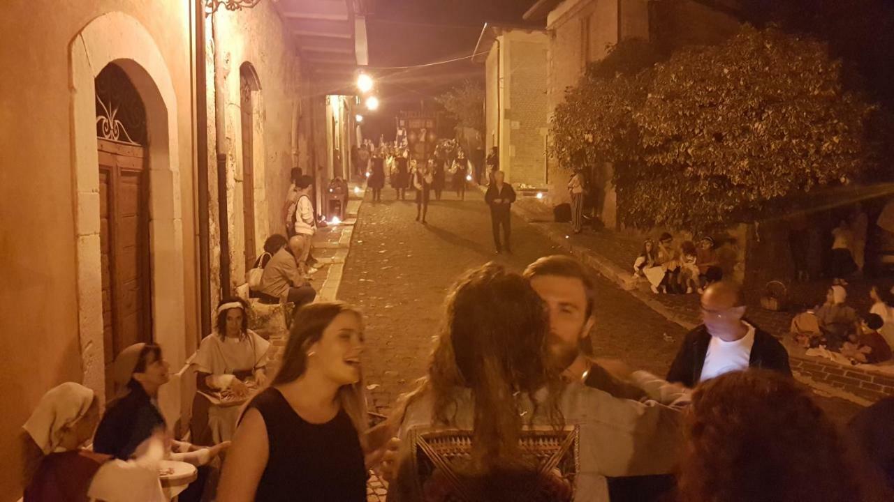 Scaccia Pensieri Vila Cerchio Exterior foto